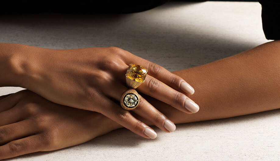 Jewellery, gemstones, and heirloom pieces are sold at Bukowskis