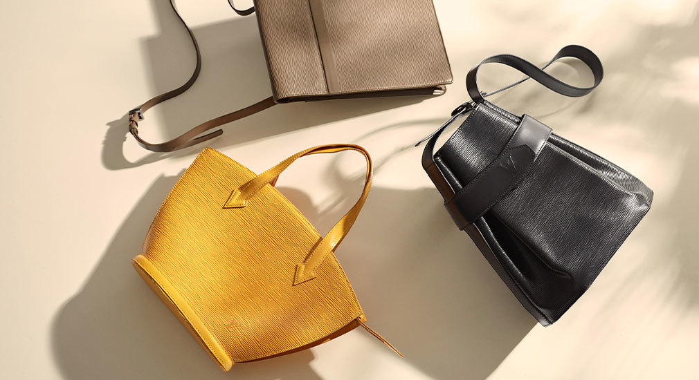 Louis Vuitton, Papillon bag with a pochette. - Bukowskis