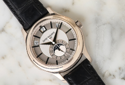 Curated Timepieces – December F275